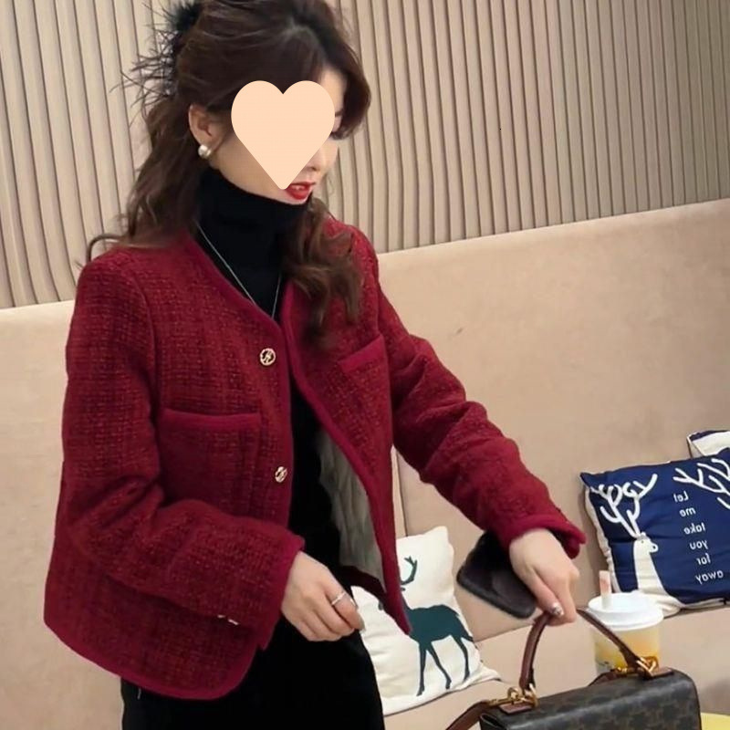 2025 Trendy Beautiful Designer High end Appearance Red Zodiac design Coarse Hair Short Coat Women's Quilted Jacket Autumn/Winter New Luxury Jacke