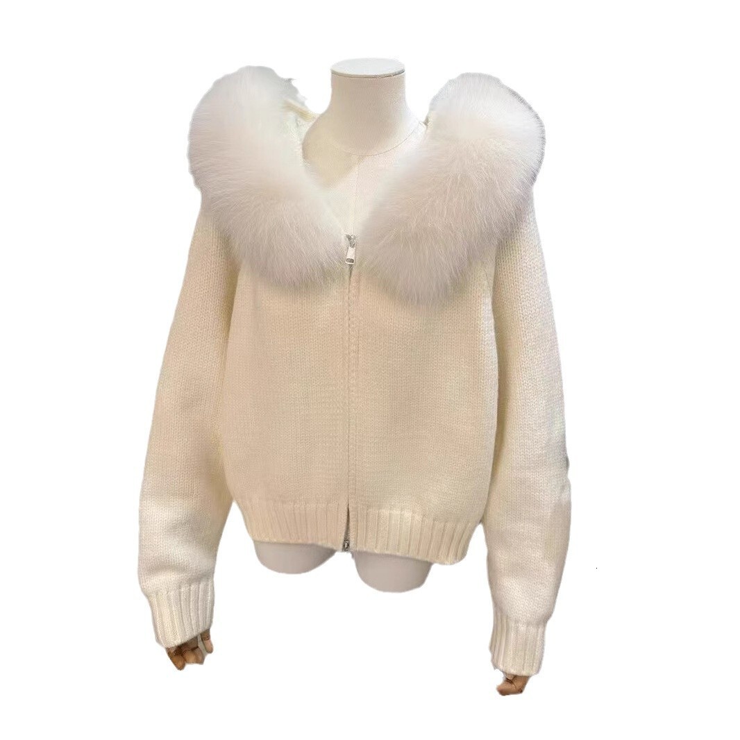 2025 high-end women's coarse wool short hooded knitted top designer cardigan jacket winter new long sleeved design white women's sweater lux