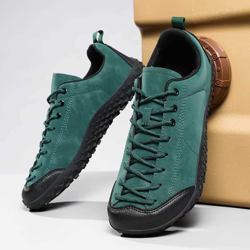High Quality Couples Hiking Shoes Men Big Size 3648 Outdoor Nonslip Pink Sneaker Man Travel Shoes Comfort Mens Trekking Shoes J251007