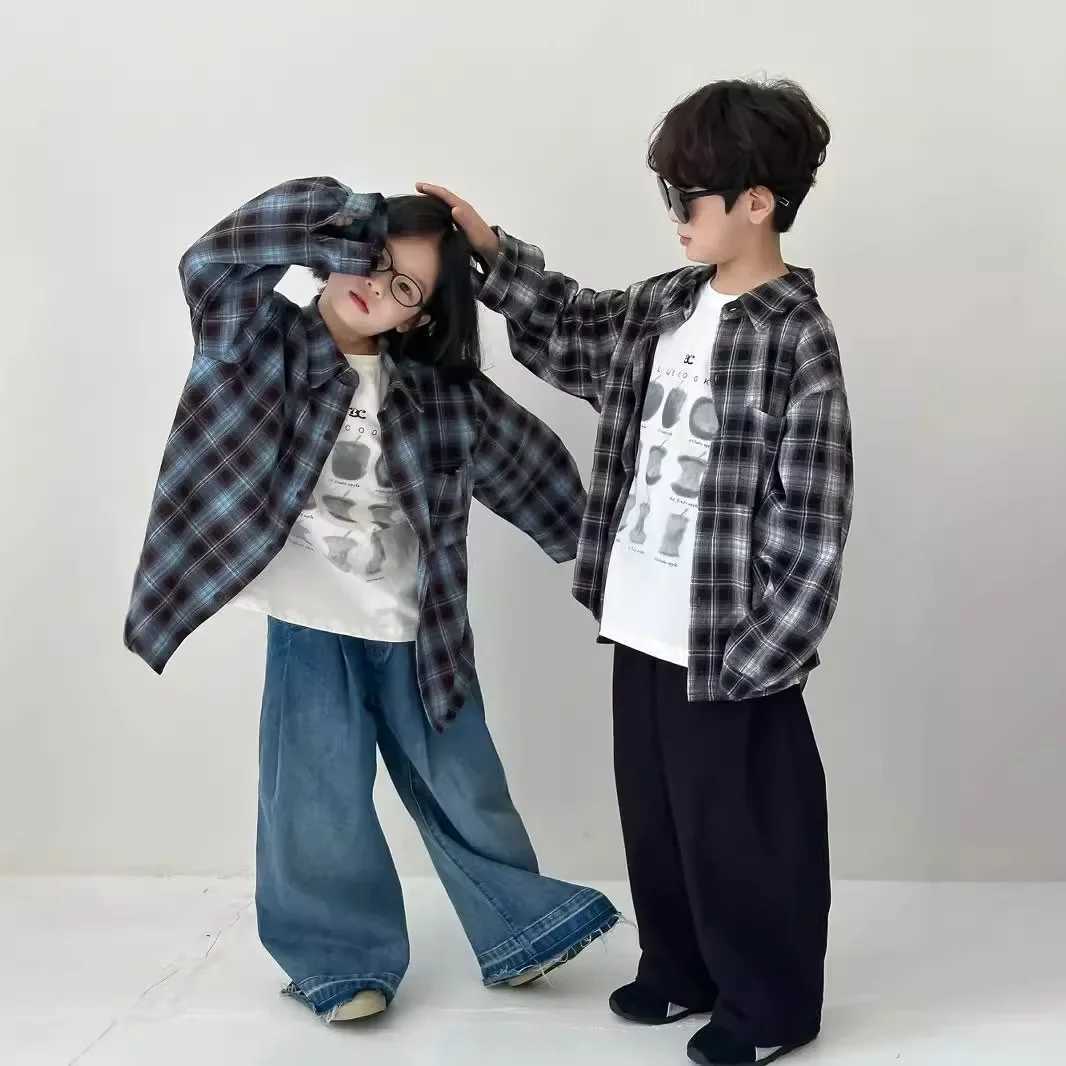 Childrens Shirt 2024 Autumn Boys and Girls Korean Version Velvet Plaid Shirt Childrens Casual Versatile Loose Long Sleeve Top C251007