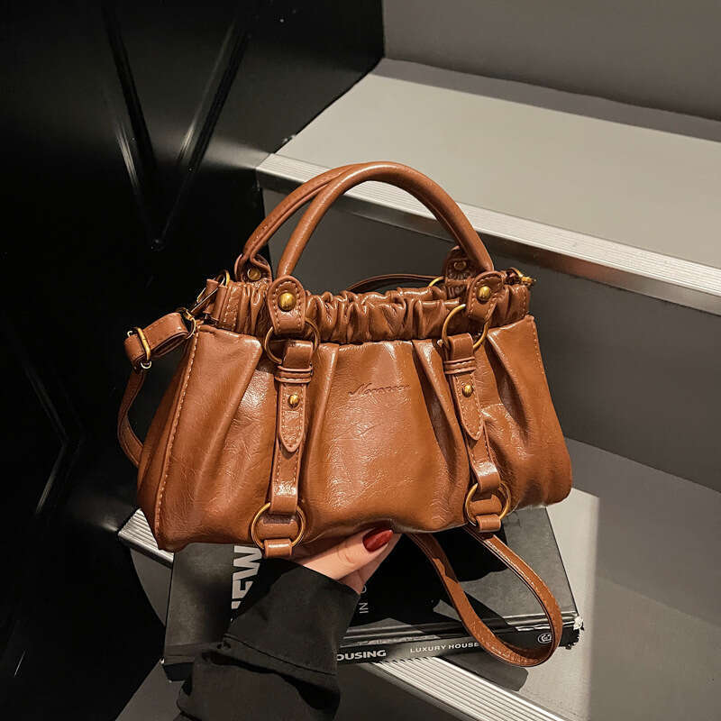Korean Niche Wrinkled Cloud for Women 2025 Autumn Winter New Fashion Bucket Large Capacity Single Shoulder Crossbody Bag