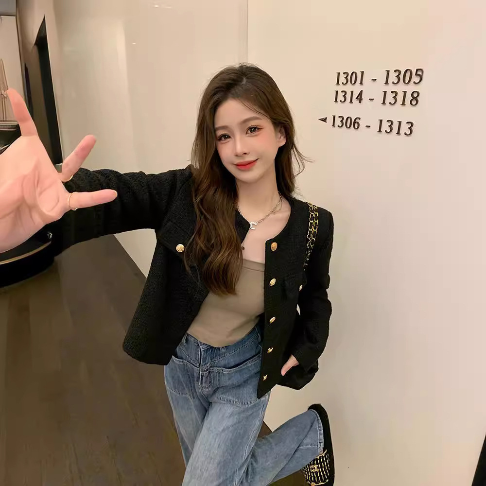 2025 Short Top Women's Spring and Designer Jacket Autumn Coarse Wool Short Top New High fashion end Elegant Social Chic Long Sleeve Top Autumn Lu