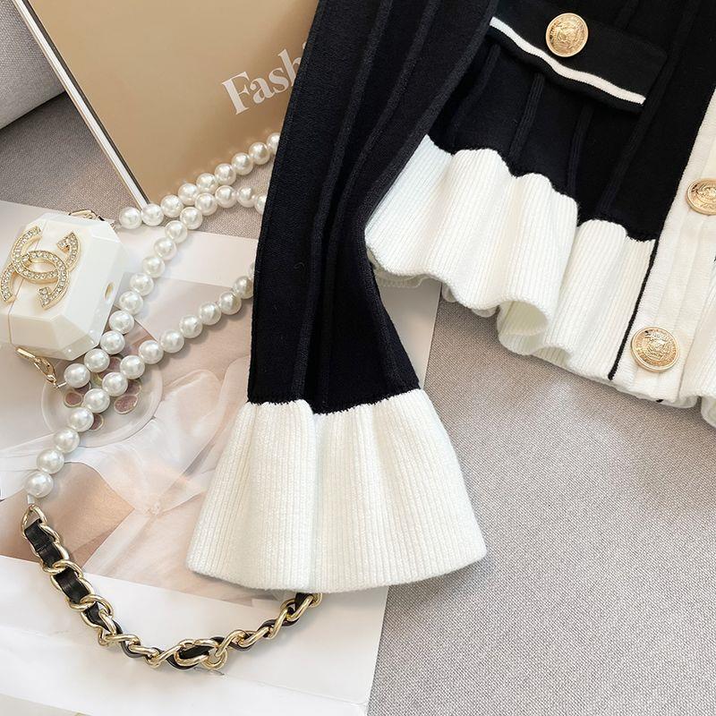 2025 coarse wool short jacket sweet designer bell shaped sleeve knitted women's cardigan new pleated long sleeved sweater autumn and winter desig