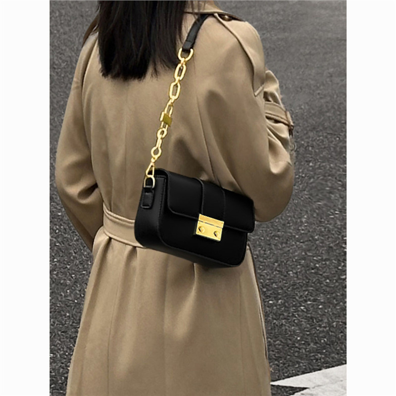 Designer Bag Underarm Bag For Women 2025 New Trendy Ladies Crossbody Luxury Bag Bag Internet Celebrity Hot Style Textured Chain Shoulder Small Square 