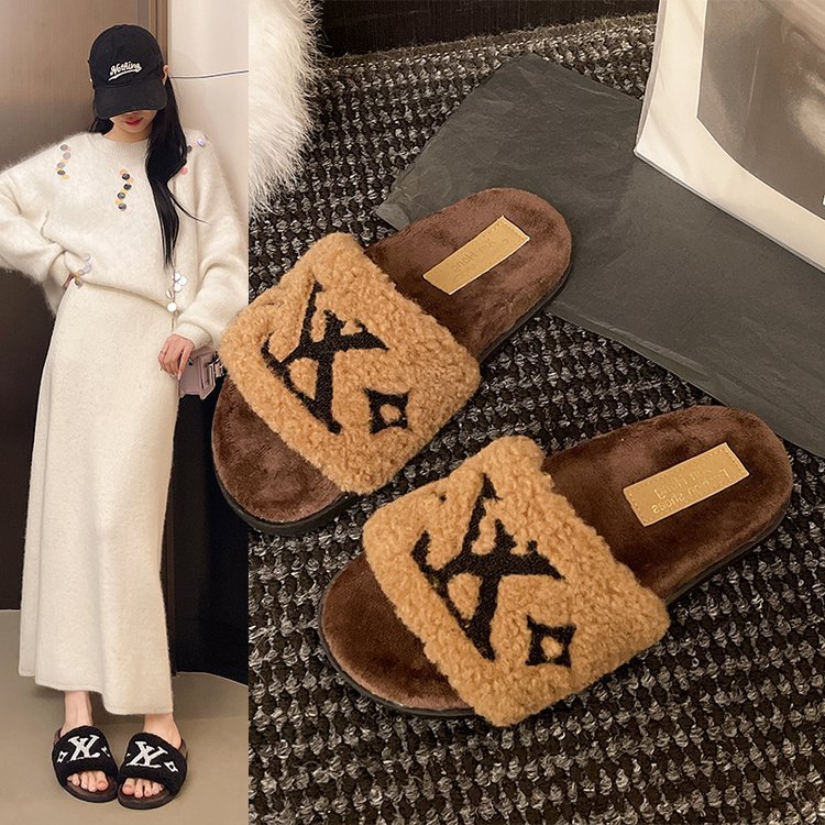 New hot free shipping designer slippers for womens flat slippers black beige khaki New fashionable and versatile winter outdoor cotton mop