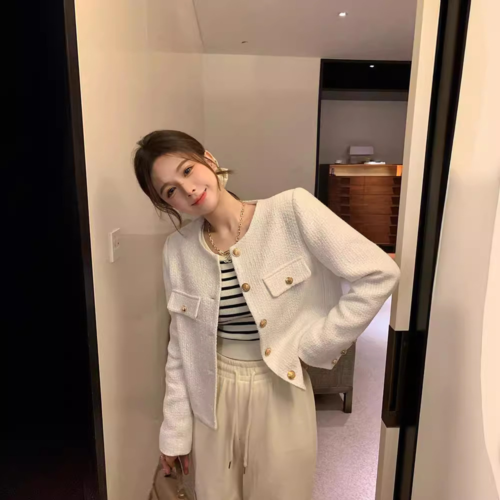 2025 Short Top Women's Spring and Designer Jacket Autumn Coarse Wool Short Top New High fashion end Elegant Social Chic Long Sleeve Top Autumn Lu