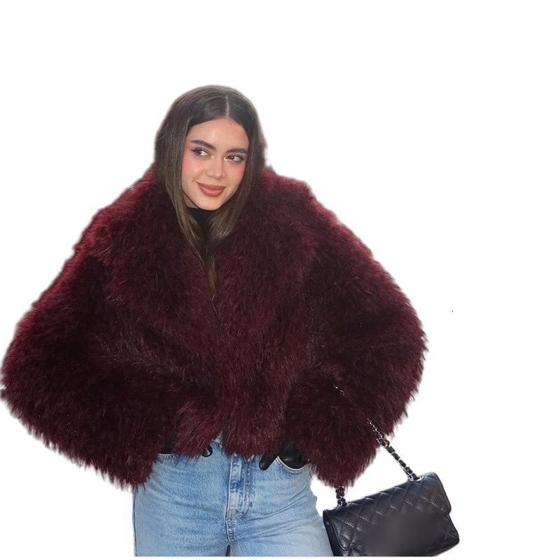 Designer Autumn Winter New Warm Faux Fur Coat for Women Short Style Sheepskin Long Hair Street Cardigan Jacket