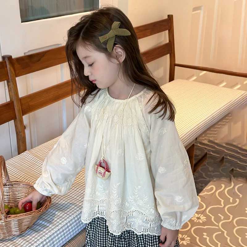 Girls Exquisite Embroidered Princess Doll Shirt 2025 Autumn Top Long Sleeve Children Embroidered Flower Shirt C251007