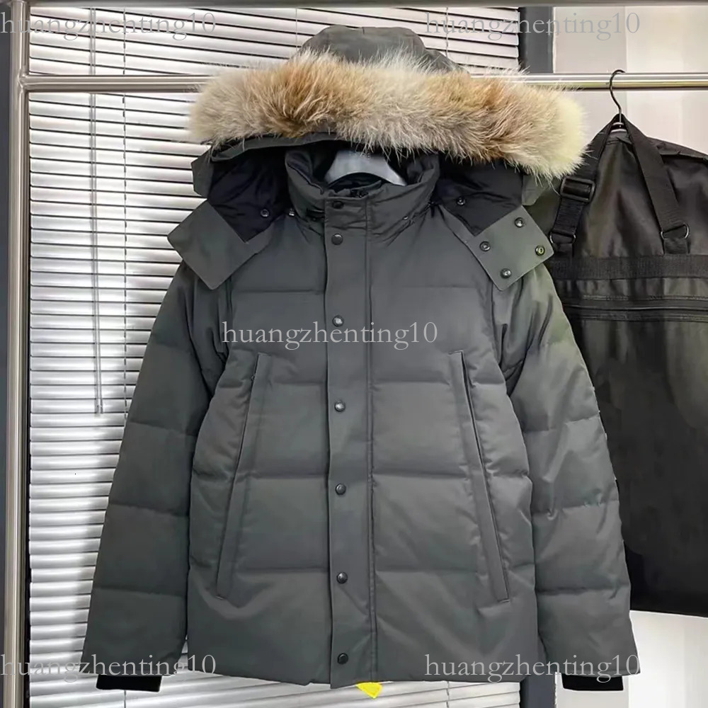 Mens Goose Down Jackets Real Coyote Fur Hooded Parka Winter Coat Windproof Thickened Outdoor Doudoune