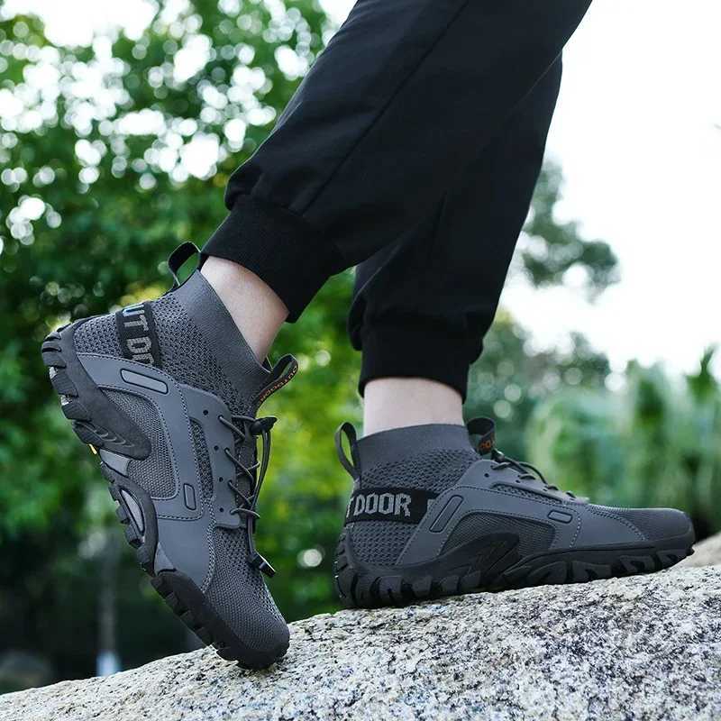 Hiking Shoes for Man Outdoor Comfortable Breathable Mesh High Top Boots Mountaineering Woman Quick Drying Leisure Travel Sneaker J251007