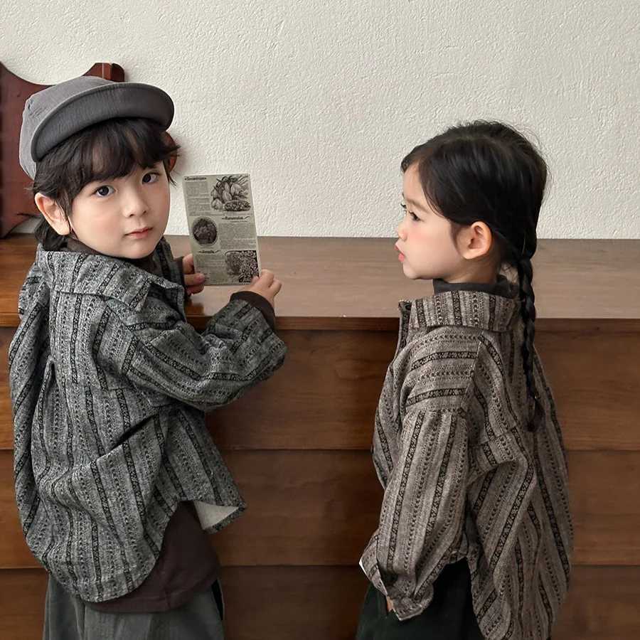 Shirt 2025 Autumn and Winter New Childrens Clothing Korean Style Boys and Girls Frown Vertical Longsleeved Shirt Casual C251007