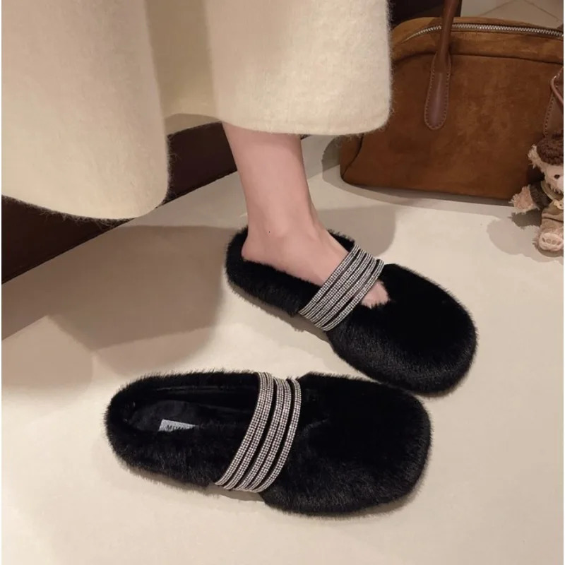 Winter Fashion Shining Rhinestone Women Fur Slippers Fluffy Fur Outward Soft Flat Shoes Elegant Womens Party Dress Mule Shoes 250923
