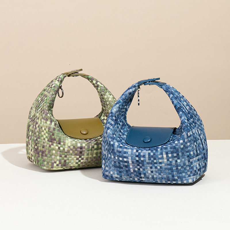 French Minimalist Niche Design Nylon Gradient Blue Handbag Exquisite Small Lightweight Shoulder Crossbody Lunch Box Bag