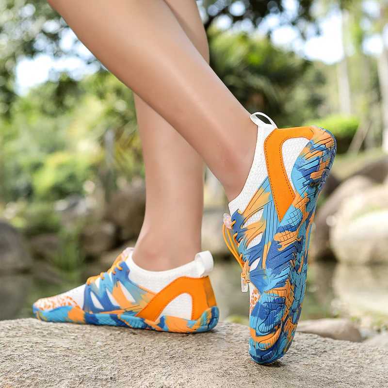 New Barefoot Beach Water Shoes Aqua Shoes Adults Gym Outdoor Training Footwear Unisex QuickDrying Breathable Sneakers Size3546 J251007