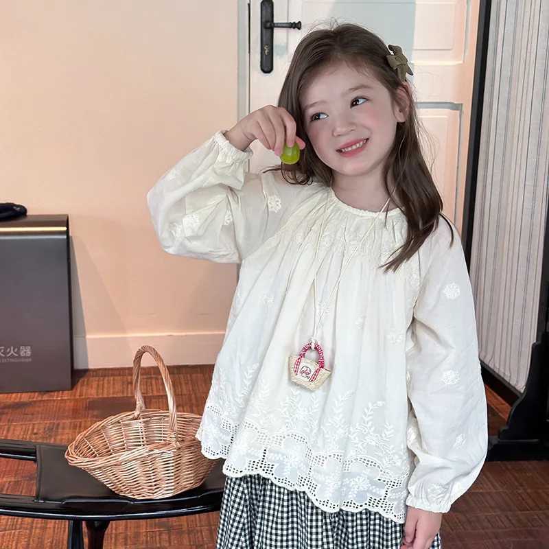 Girls Exquisite Embroidered Princess Doll Shirt 2025 Autumn Top Long Sleeve Children Embroidered Flower Shirt C251007