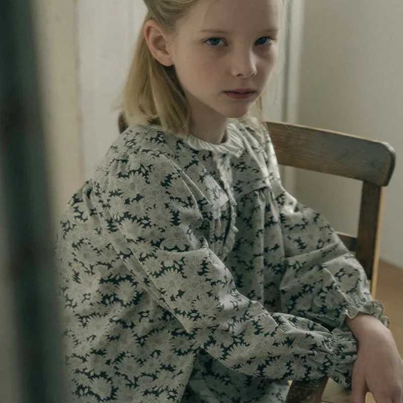 2025 Autumn Winter New Fashionable and Casual Girls Versatile Long Sleeved Shirt with Artistic Style Printed Pure Cotton Top C251007