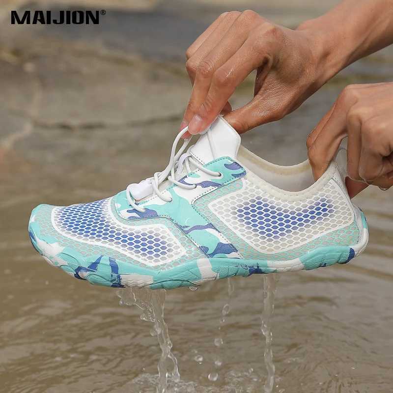 Swimming Fishing Kayaking Water Sports Shoes Men Women Beach Aqua Shoes Adult Unisex Nonslip Walking Yoga Camping Sneakers J251007