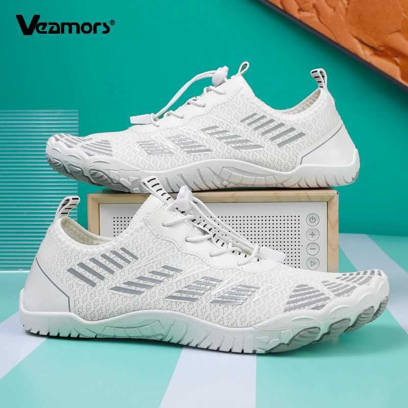 Barefoot Seaside Aqua Shoes Men Breathable Water Sports Shoes Womens Quick Dry Wading Sneakers Seaside Walking Surfing Nonslip J251007