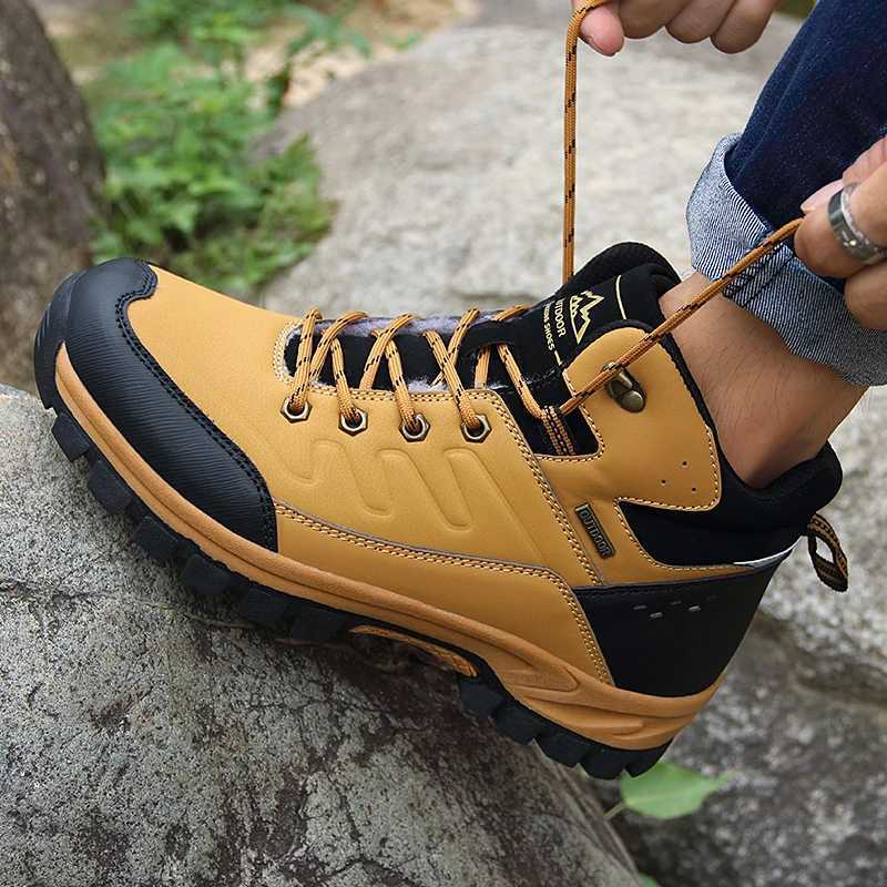 Men Hiking Shoes Outdoor Laceup Antislip Wearresistant Ankle Boots Men Hightop Boots Men Breathable Casual Sports Shoes Men J251007