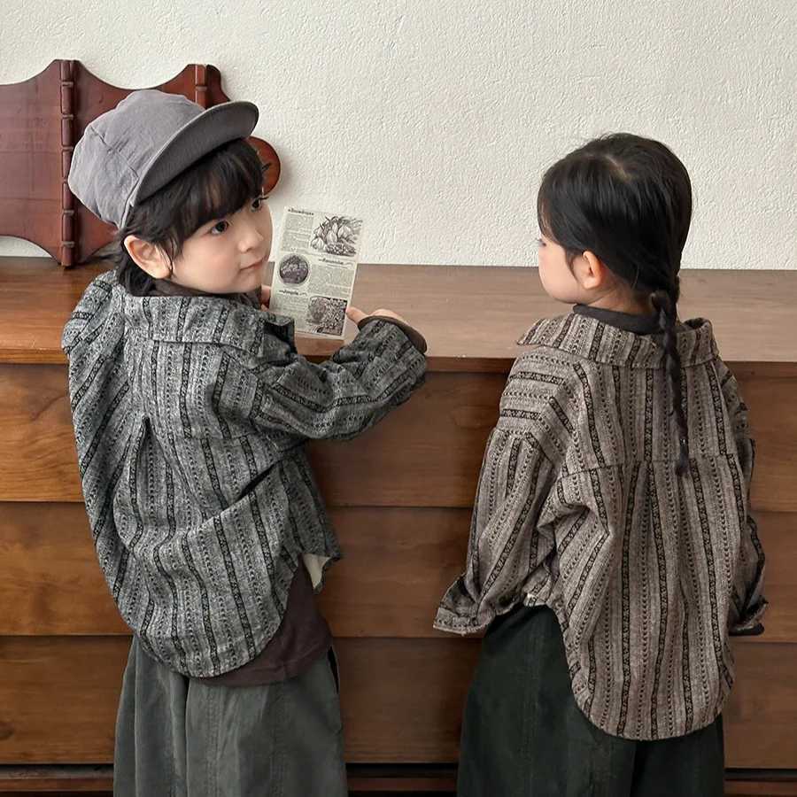 Shirt 2025 Autumn and Winter New Childrens Clothing Korean Style Boys and Girls Frown Vertical Longsleeved Shirt Casual C251007