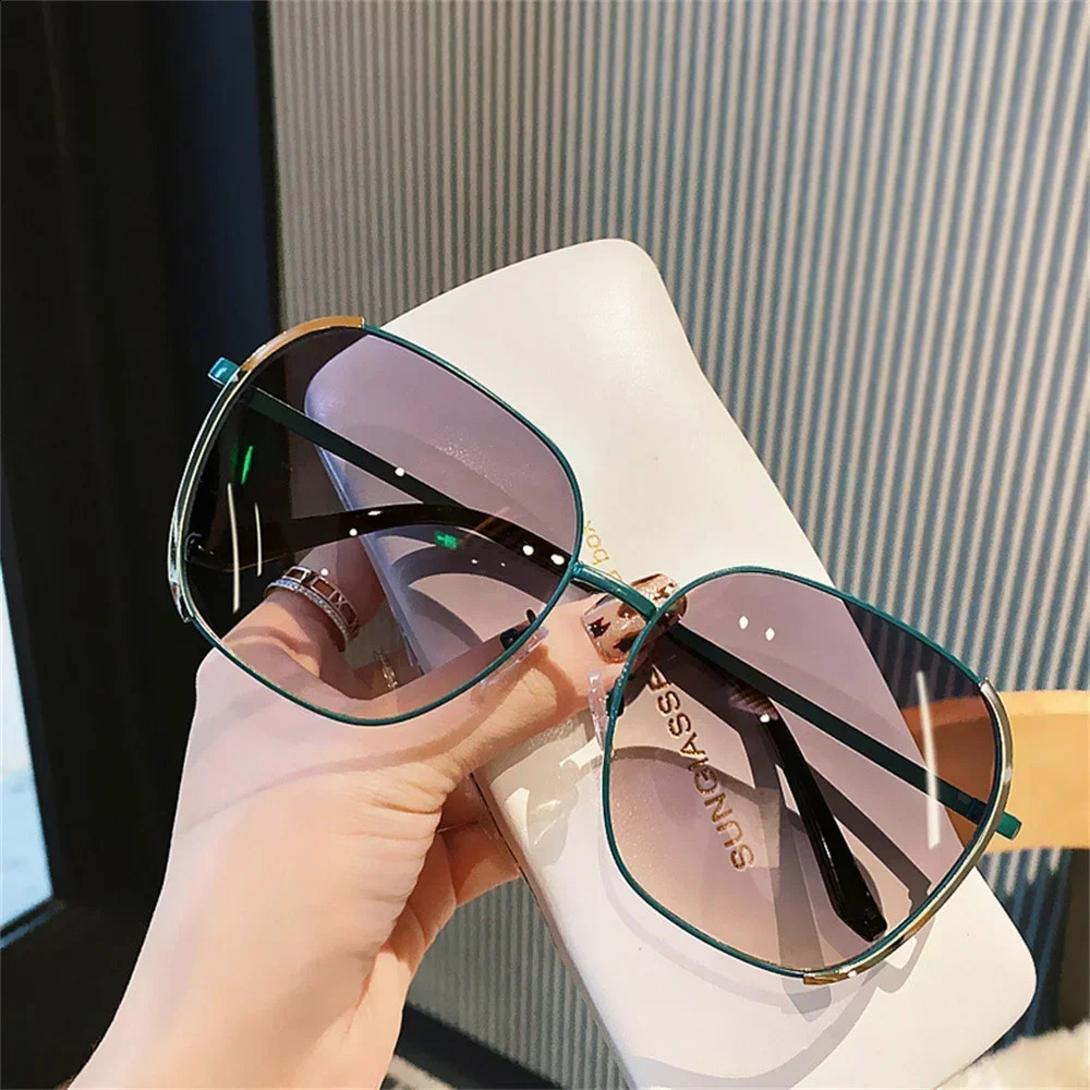 Women Oversized Polarized Sunglasses Fashion Gradient Shade Square Sunglasses UV400 Outdoor Sports Sunglasses Men Glasses 250929