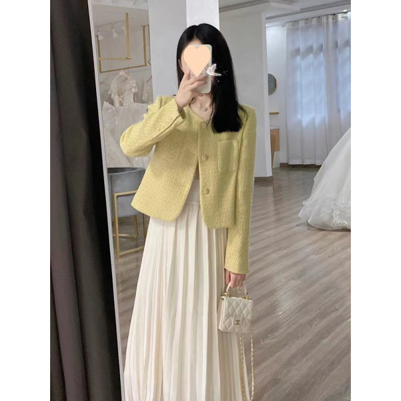 2025 Women's Designer Jacket Spring and Autumn New High end Unique Small Flower Knitted design Multi functional Short Coat New Coarse Wool Short 