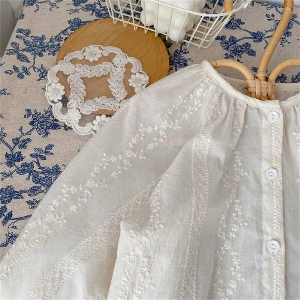 Bear Leader Girls Clothing Autumn New Girl Sweet Embroidery Lantern Sleeve Top Fashion Cute Little Girl Long Sleeve Shirt C251007