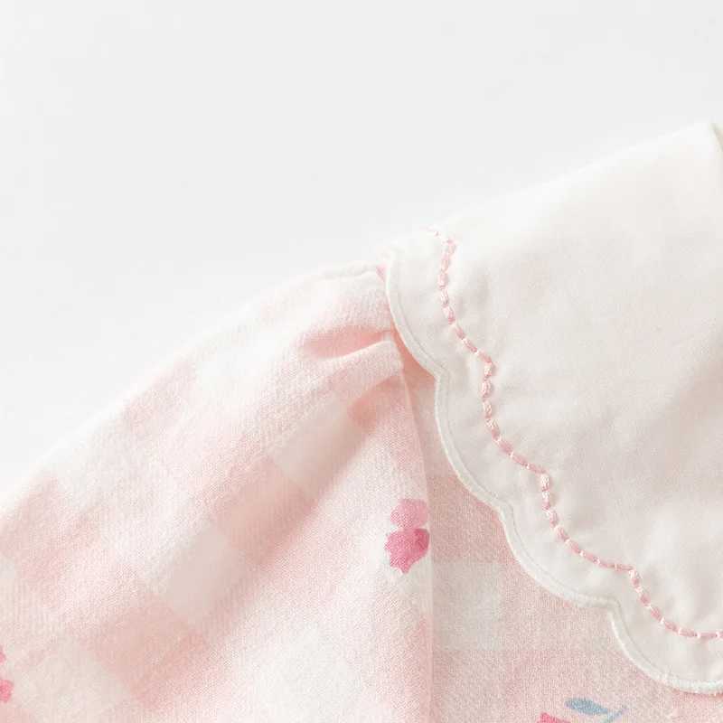 Dave Bella Childrens Shirt 2025 New Fashion Casual Sweet Cute Girls Cotton Plaid Blouse Comfortable Kids Top Party DB1250652 C251007