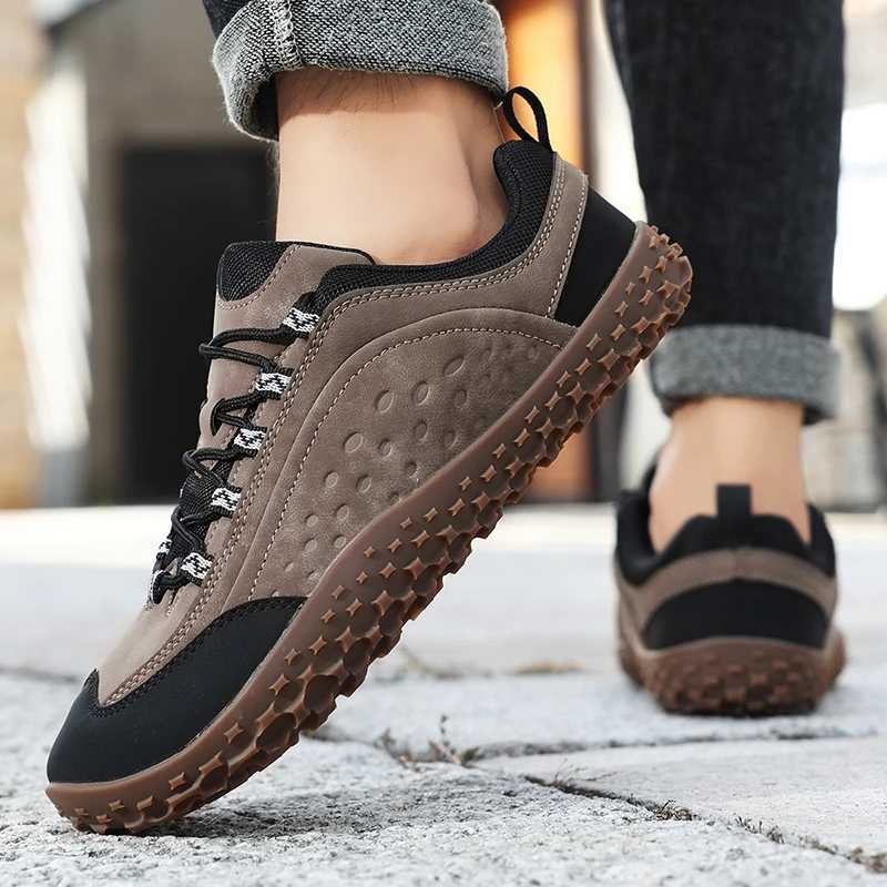 New Fashion Wide Palm Anti Slip Outdoor Mountaineering Hiking Shoes Retro Casual Shoes Strap Up Couples Size 3748 J251007