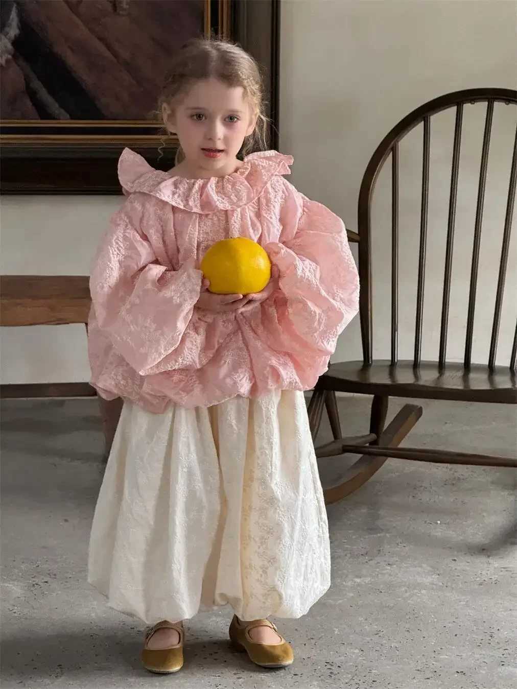 Girls Shirt 2025 Spring and Summer New Korean Solid Color Fashion Embroidery Collar Lantern Sleeve Doll Shirt C251007