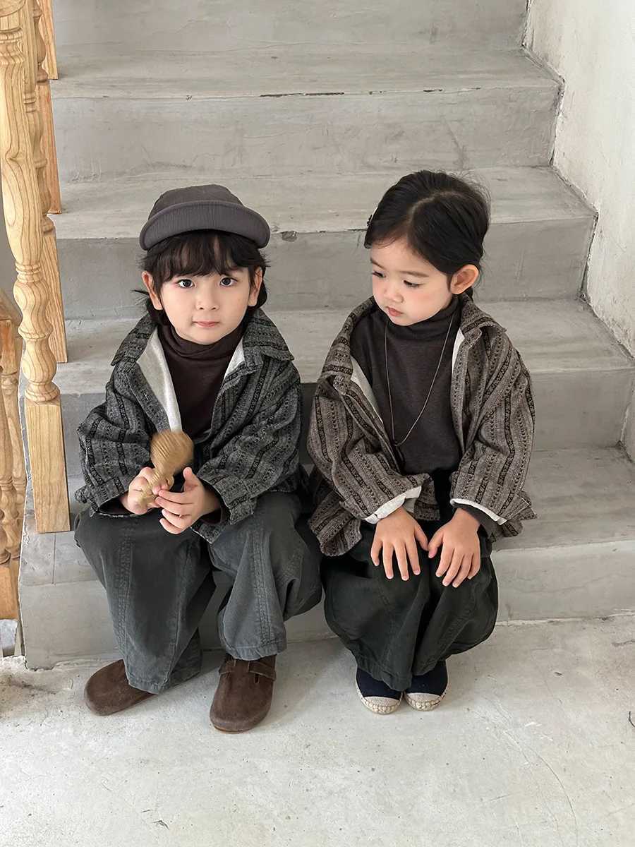 Shirt 2025 Autumn and Winter New Childrens Clothing Korean Style Boys and Girls Frown Vertical Longsleeved Shirt Casual C251007