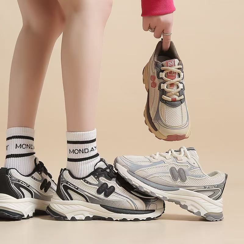 designer shoes Running for women sneakers Black Beige Pink Breathable Lightweight fashion trainers outdoor Sports tennis shoe high quality