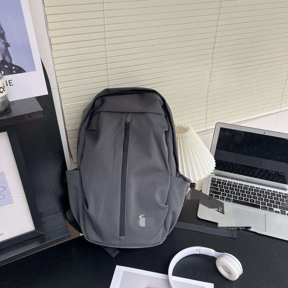 Shock-Absorbing Backpack Sports Casual Fabric Waterproof Scratch-Resistant Ultra Durable Compartment Special B5