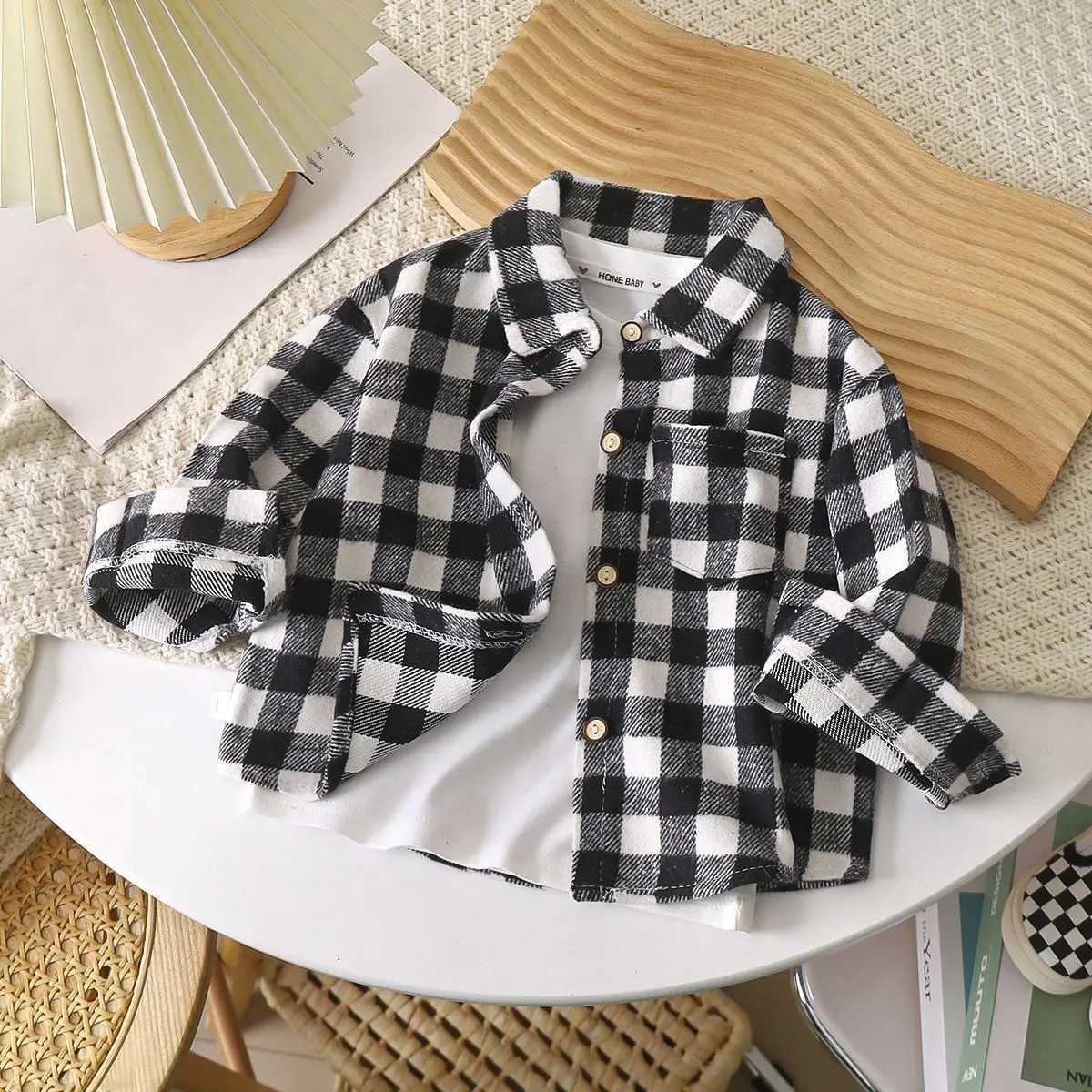 Kids Long Sleeve Shirts 27Y Autumn Boys Vintage Plaid Shirt Girls Casual Turn Down Collar Blouse Childrens Base Tops C251007