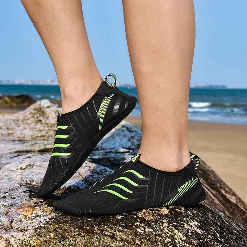 Men Beach Shoes Women Swimming Sneakers Barefoot Sandals Water Aqua Wading Flats Unisex Breathable Quick Dry Footwear J251007
