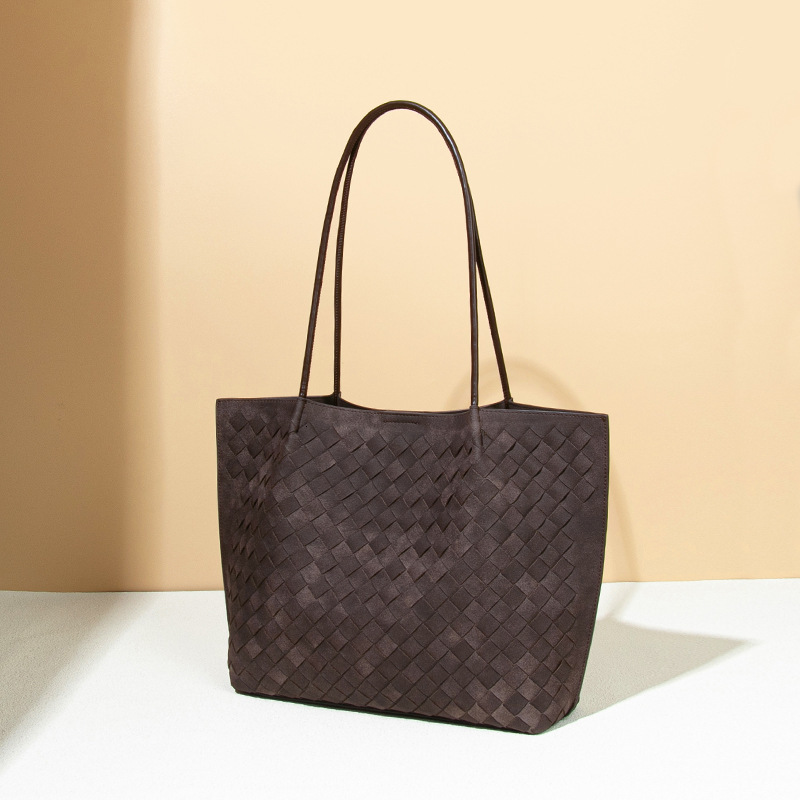 New Women's Handwoven Large Capacity Commuter High-end Suede Matte Shoulder Tote Bag