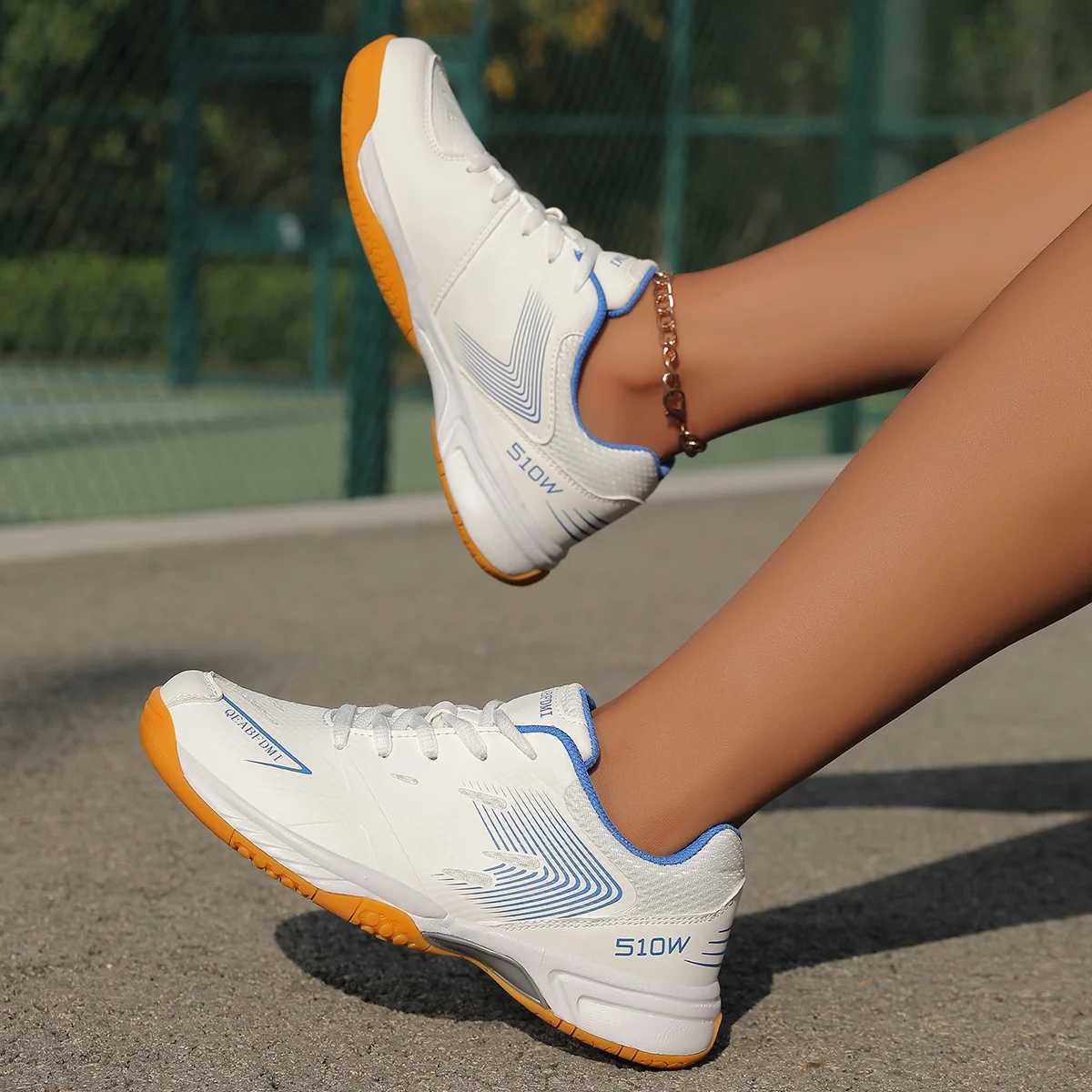 Badminton Shoes for All Seasons Breathable NonSlip WearResistant Professional Training Sports Shoes for Men and Women Handball Tennis Volleyball Shoes