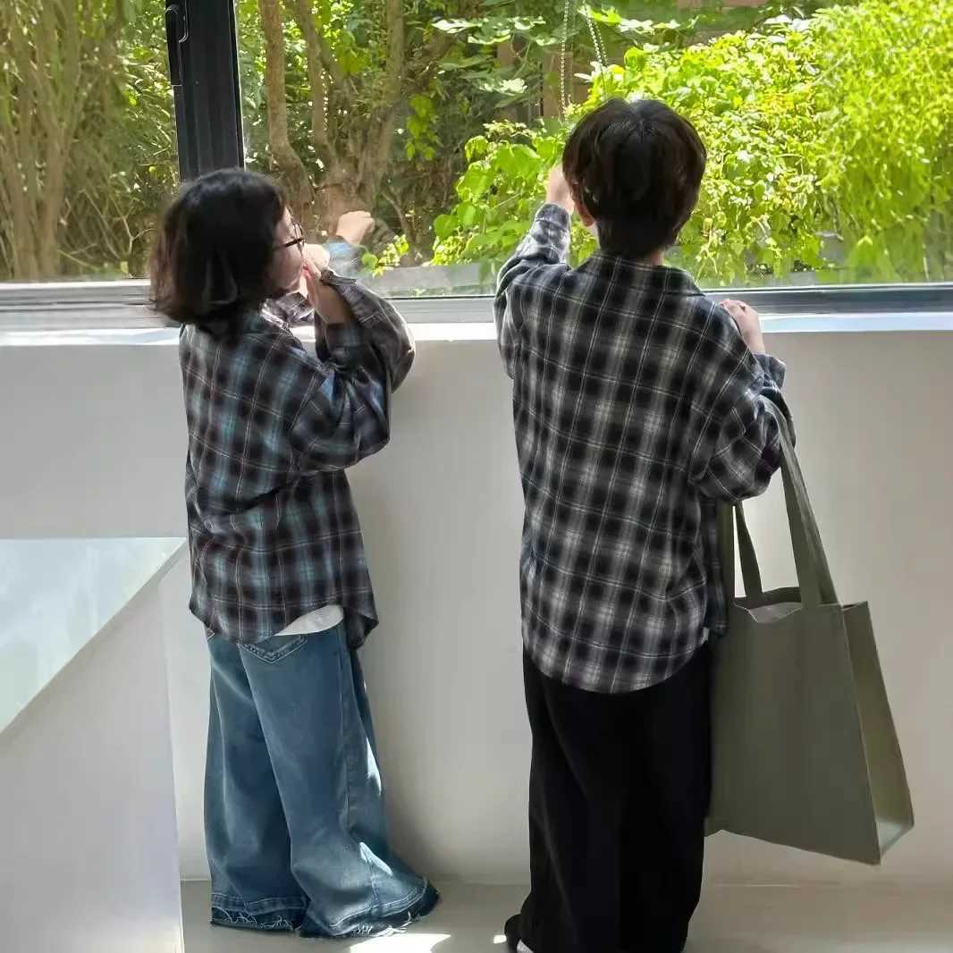 Childrens Shirt 2024 Autumn Boys and Girls Korean Version Velvet Plaid Shirt Childrens Casual Versatile Loose Long Sleeve Top C251007