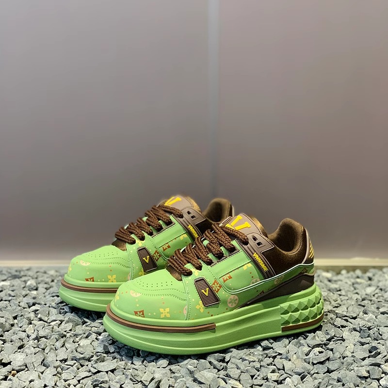 Free shipping designer shoes for mens casual shoes green white black New fashionable printed casual thick sole with increased height outdoor sneakers 