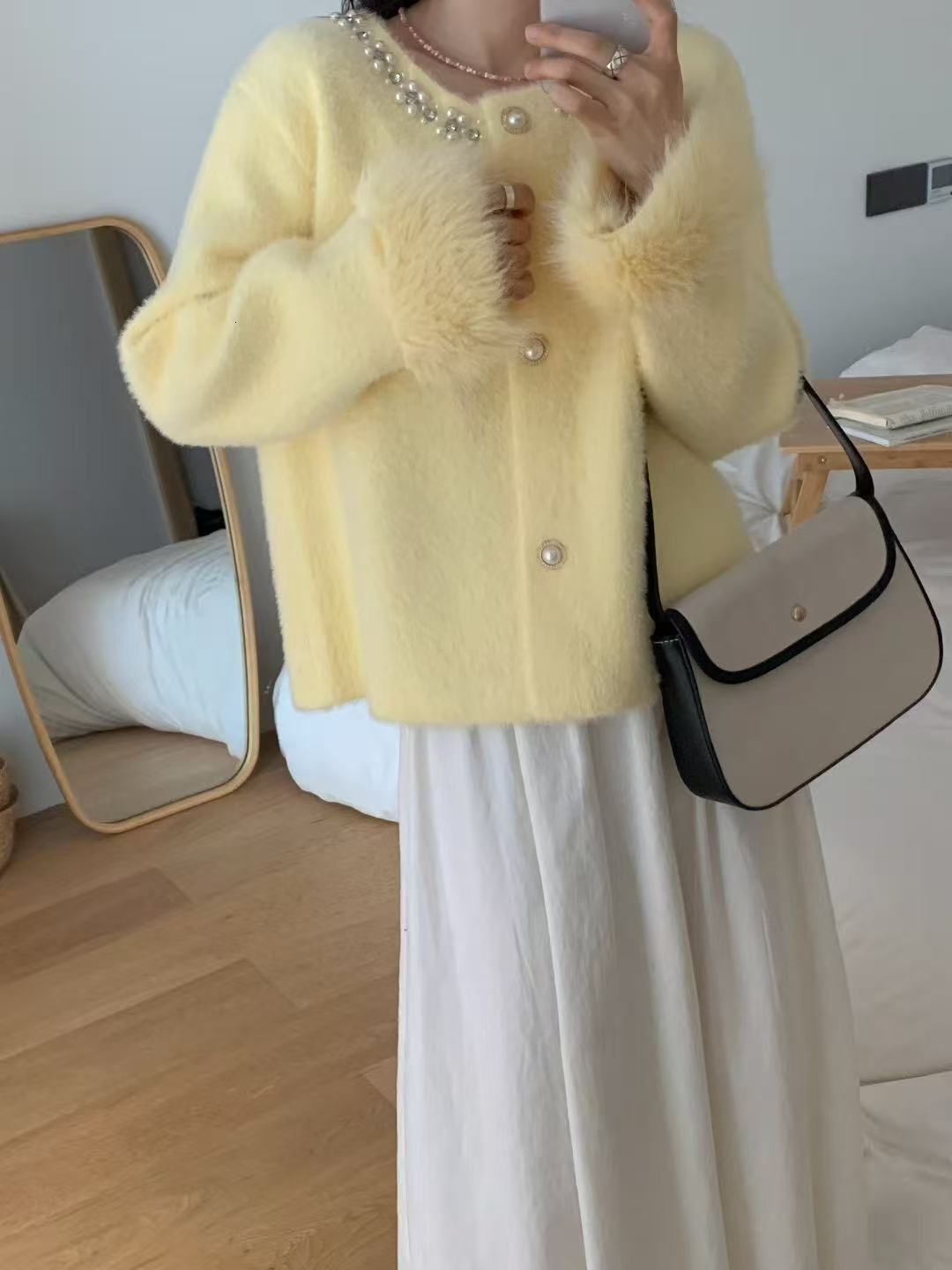 2025 coarse fur short coat imitation mink design velvet knitted designer jacket cardigan autumn and winter new social bead sweater women's luxury