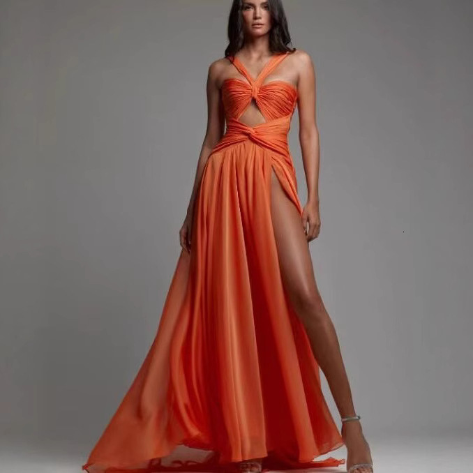 Sexy Long Orange Chiffon Evening Dresses With Slit A-Line Halter Neck Pleated Floor Length Prom Formal Party Dress for Women 240705