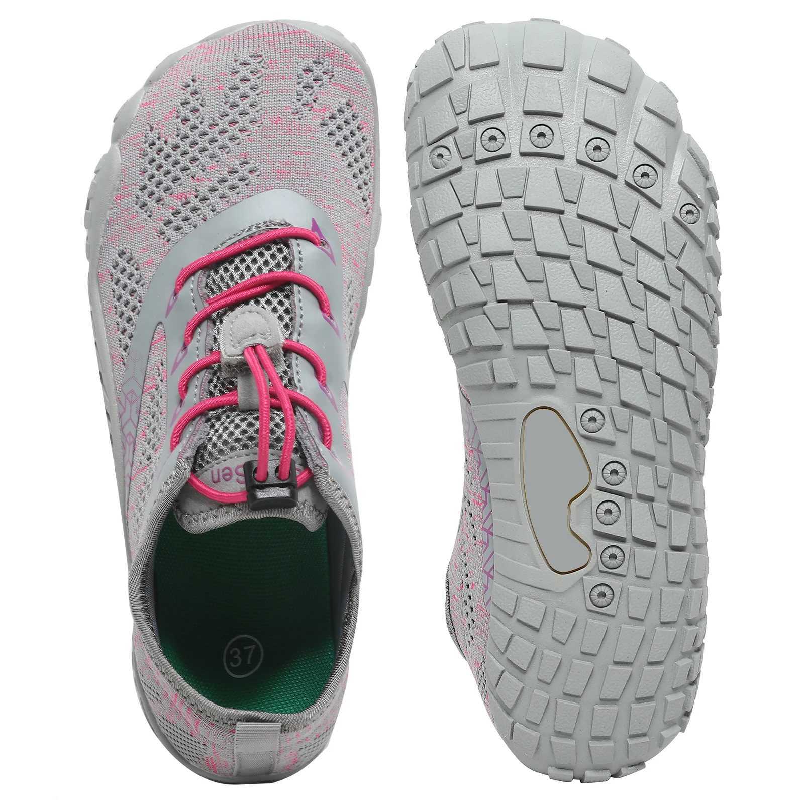 Unisex Wide Barefoot Shoes for Men Women Outdoor Trail Running Minimalist Walking Shoes Lightweight and Breathable J251007