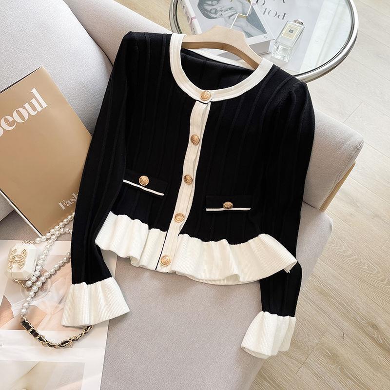 2025 coarse wool short jacket sweet designer bell shaped sleeve knitted women's cardigan new pleated long sleeved sweater autumn and winter desig