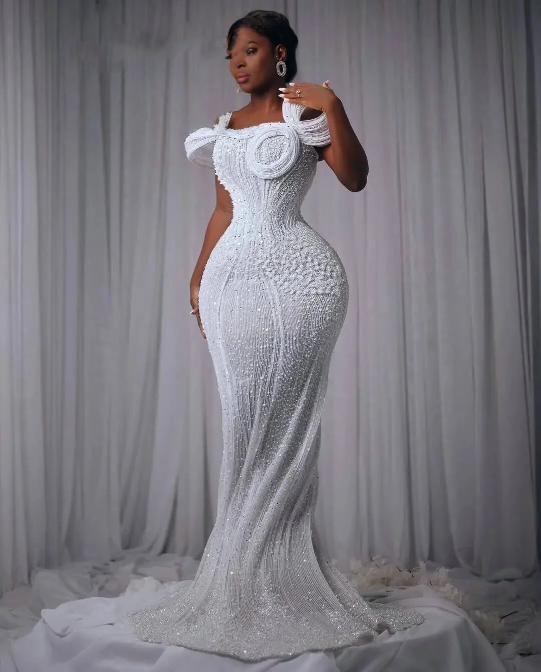 Designer Mermaid Wedding Dress Off Shoulder Sleeveless Bridal Gowns Sequins Backless Sweep Train Dresses Custom Made vestidos de novia