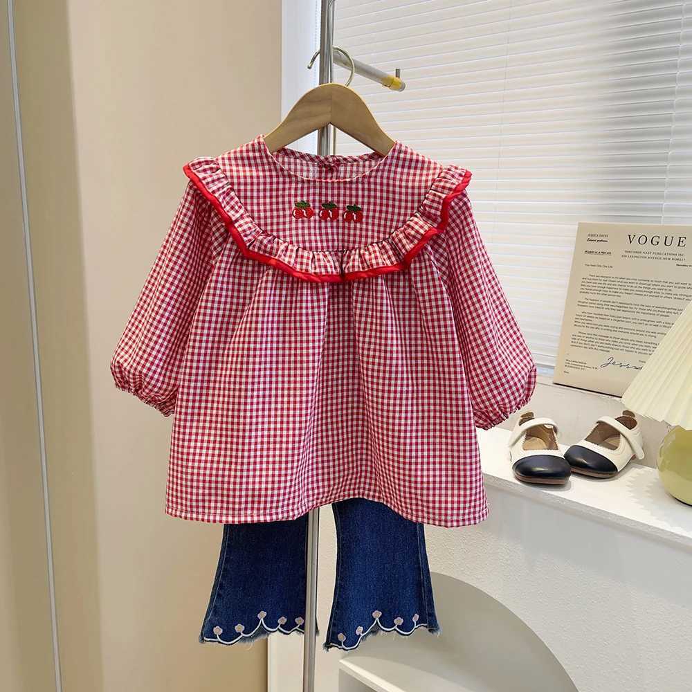 Cute Baby Girls Embroidery Shirts Spring Autumn Long Sleeve Kids Girl Plaid Blouse Tops Peter Pan Collar Floral Shirt Children C251007