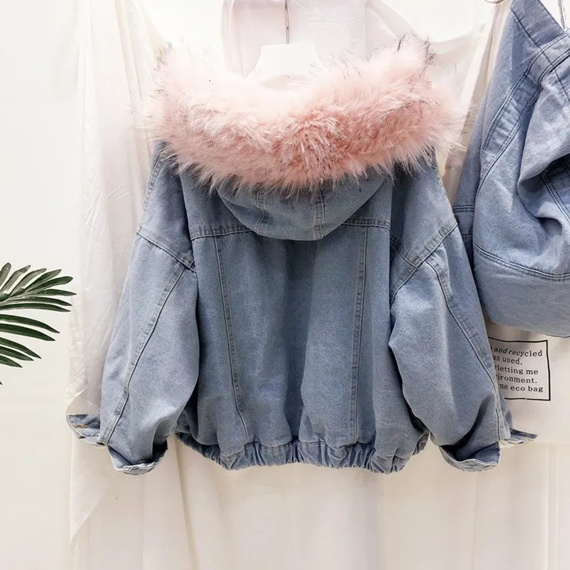 Winter Jacket Women Velvet Thick Denim Jacket Big Faux Fur Collar Hooded Jean Jacket Female Vintage Casual Outwear 1025 250930