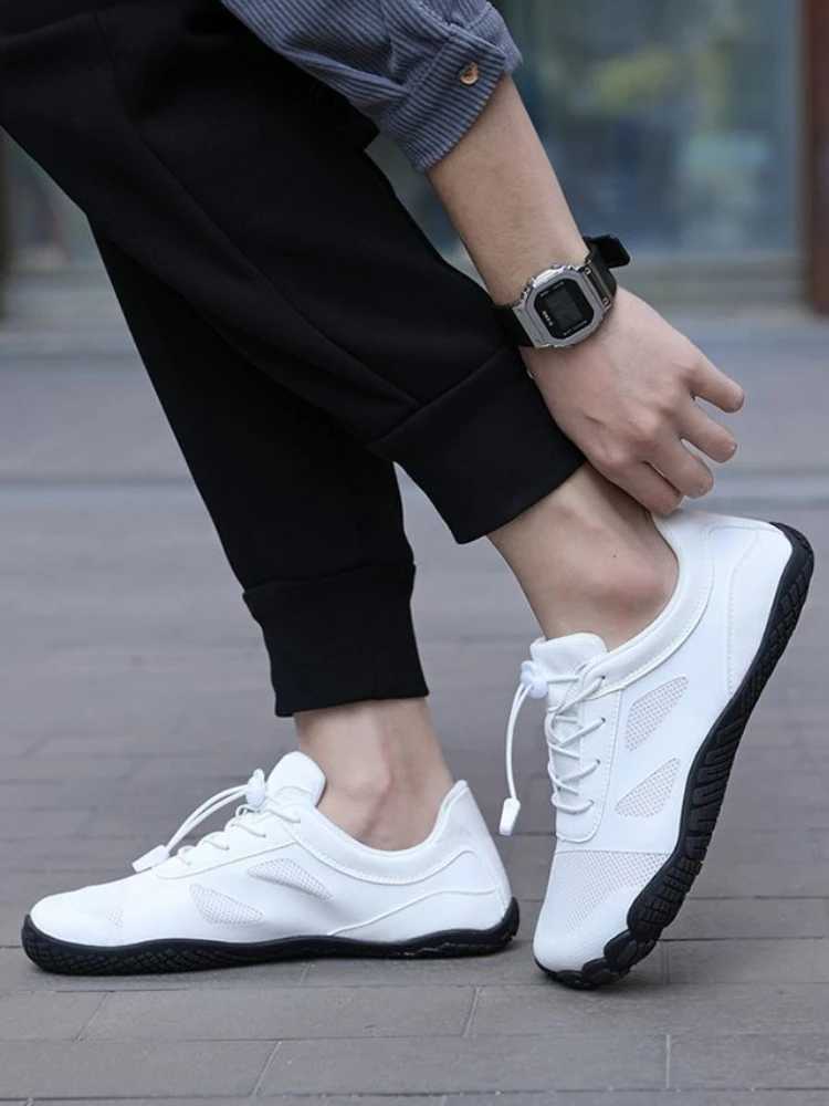 Outdoor Breathable Mesh Upper Mens Casual Sneakers Light Trend 2025 Cheap Liquidation Unisex Hiking Trekking Male Sports Shoes J251007