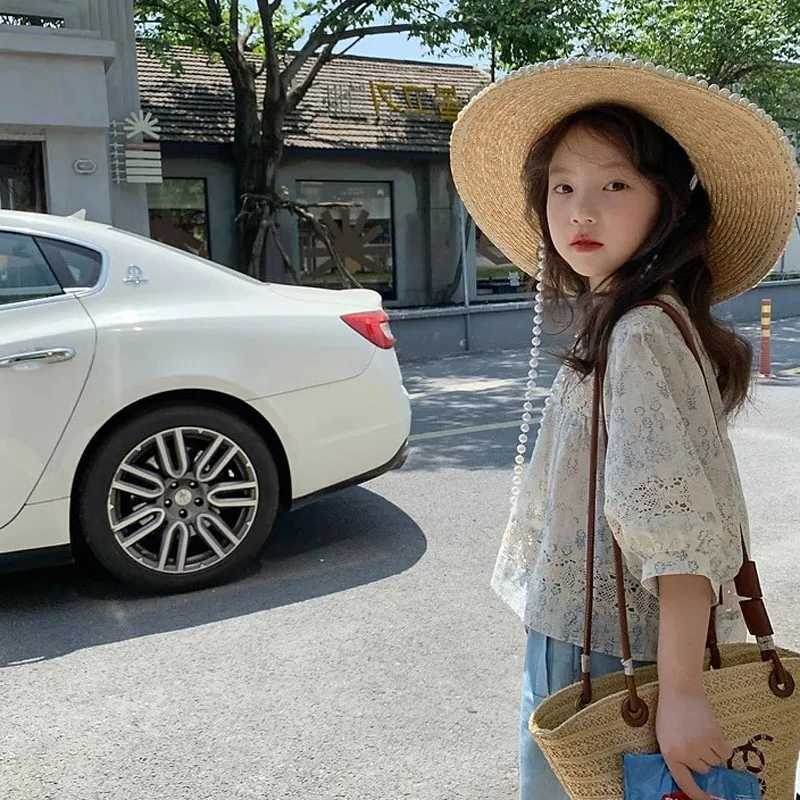 Girls Shirt Childrens Summer Clothing Baby French Style Temperament Top Fashionable and Casual Versatile Lace Floral Shirt C251007