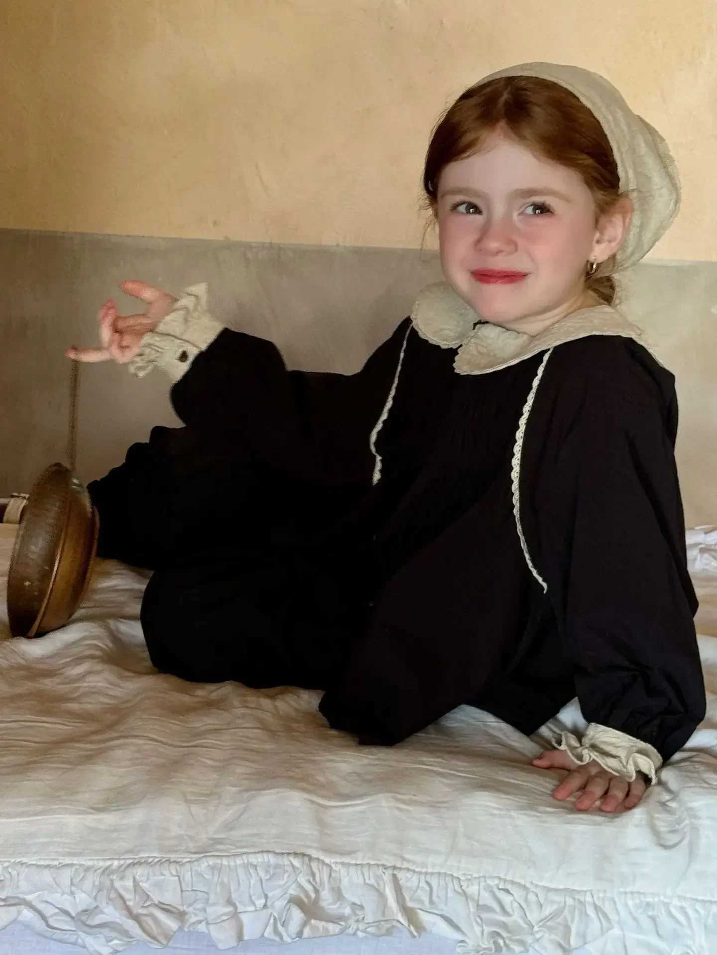 two pcs set2024 new arrive baby girl clothes Cotton and linen black shirt blouse for girls white blouse baby girl clothes C251007