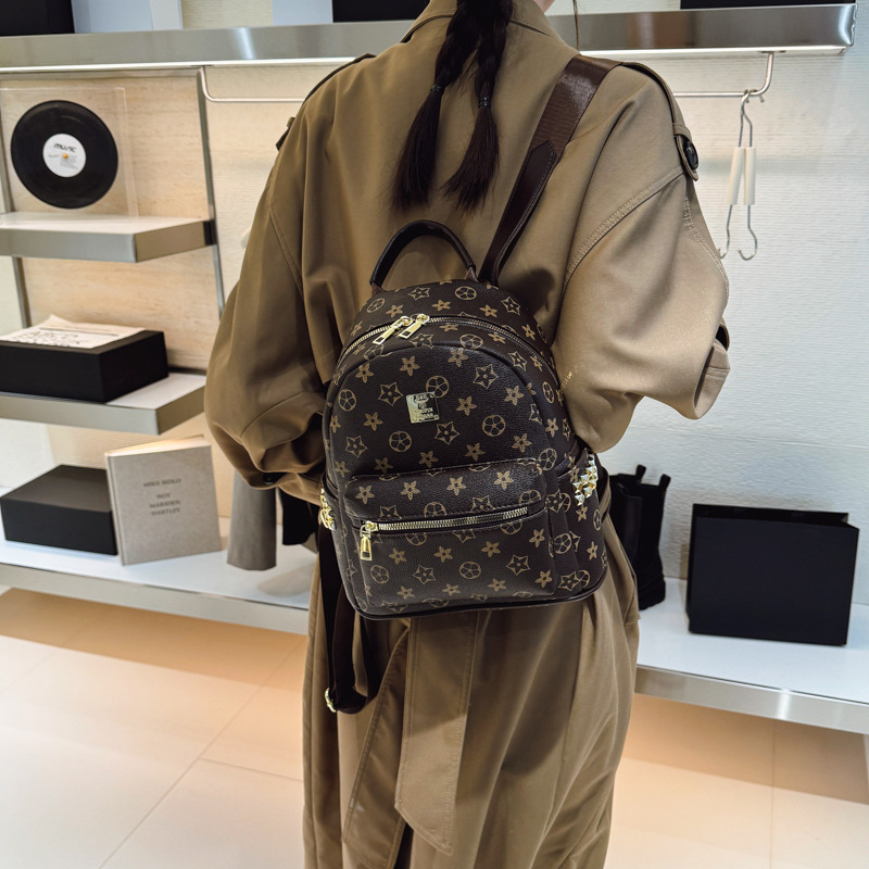 Free Shipping 2025 New Design Women's Light Luxury Fashion Backpack Convenient Commuting Printed Simple Design Backpack White Brown Coffee Hot Sa